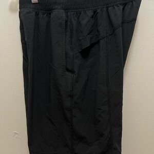 Lululemon Mens Sz m Black Athletic Draw String Shorts Athleisure Running Workout